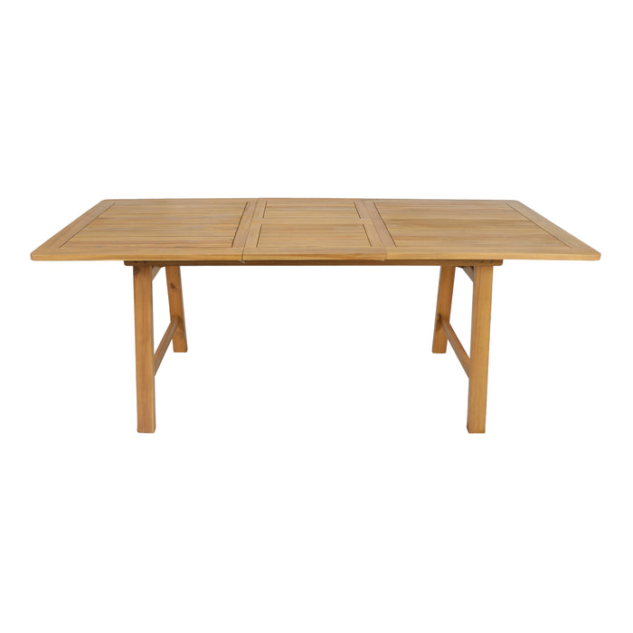 A table that grows with the guest list