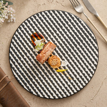 Black & White Geometric Ceramic Dinner Plate – 10.25" Modern Tableware